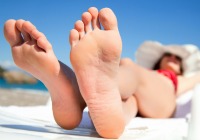 how to get perfect summer ready feet thumb